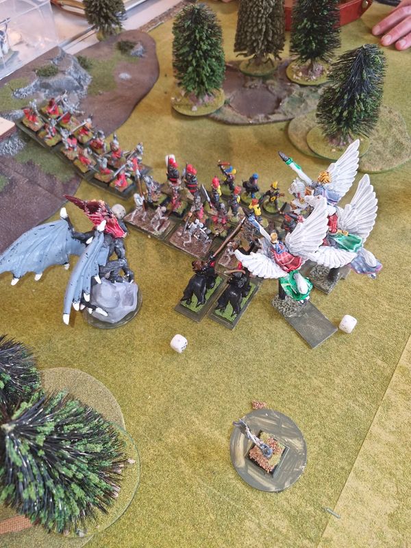 Bretonnian left flank cavalry and infantry in tight formation